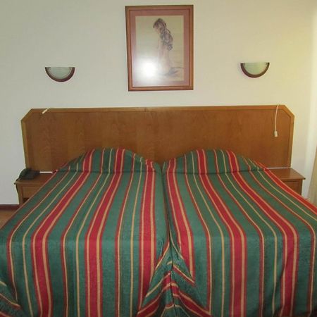 Residencia Filipe Hotell Guarda Rum bild